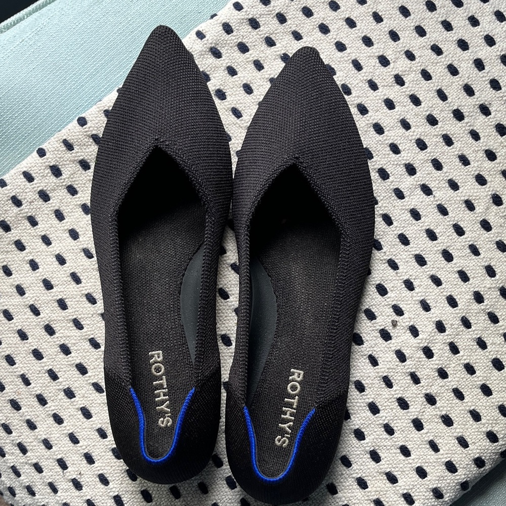 Rothy's Black Pointed Knit Flats with Blue Trim